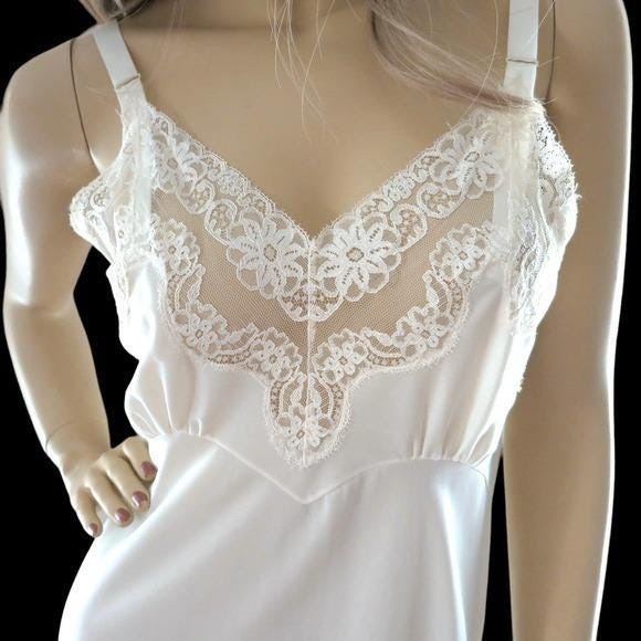 1950s Ivory Slip Dress Small | Lace Trim Nylon & Bias Cut Rayon Bridal Boudoir - Picture 5 of 9